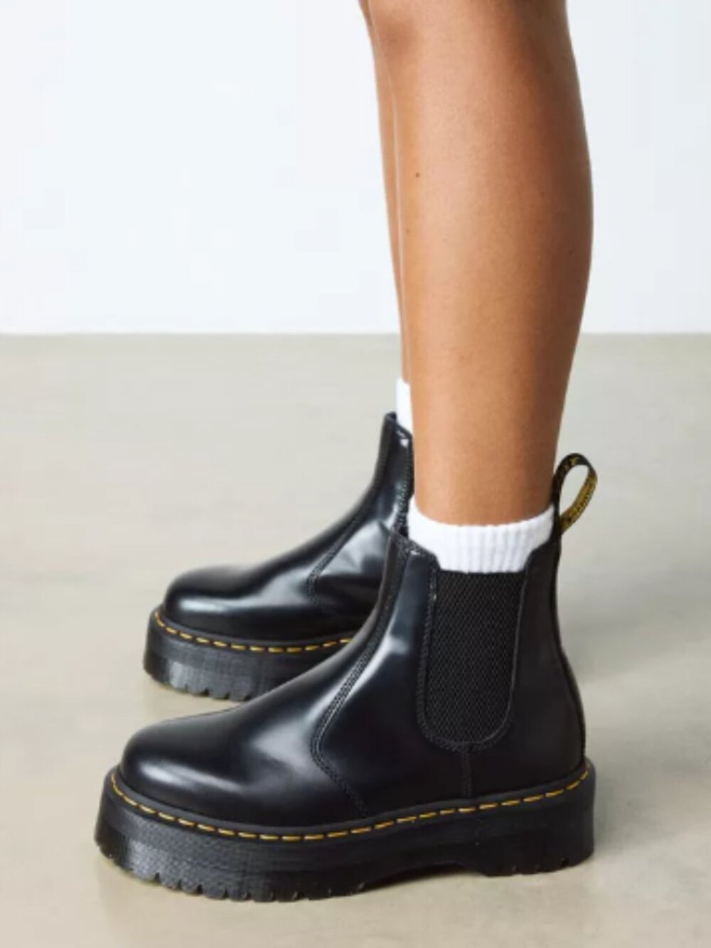 Dr Martens 2976 Smooth Leather Platform Chelsea Boots in Black - Picture 2 of 5